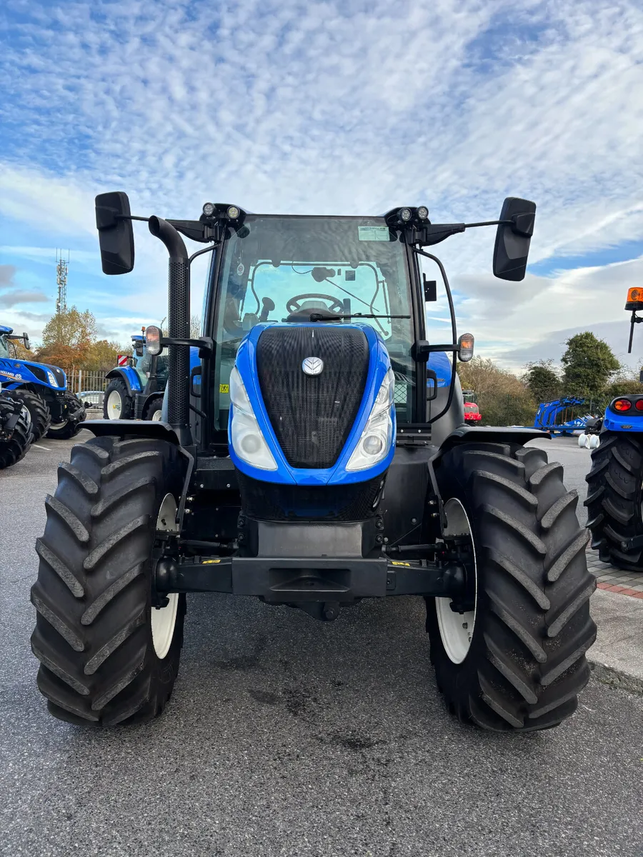 New Holland T5.120 Dynamic Command-26hrs - Image 2