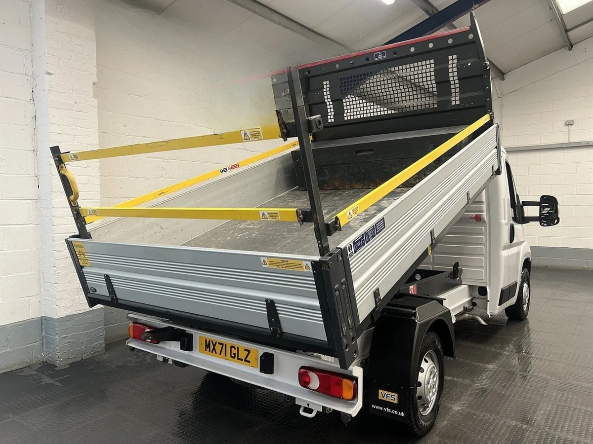 2021 Peugeot Boxer Tipper Van - Image 3