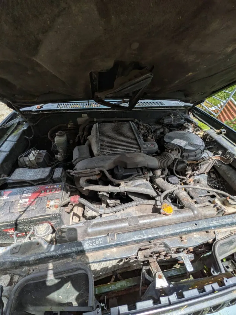 2002 Toyota Land cruiser for parts - Image 4