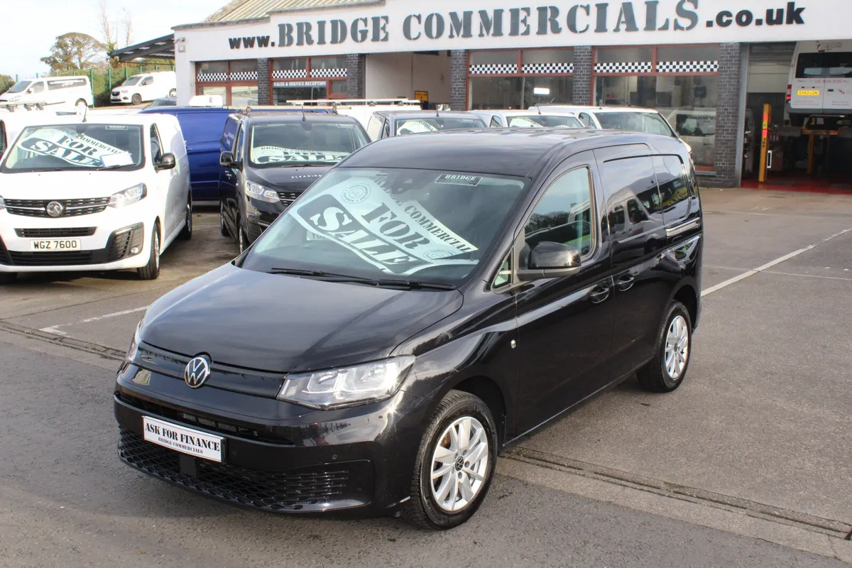 2023 Volkswagen Caddy Commerce Pro - Image 1