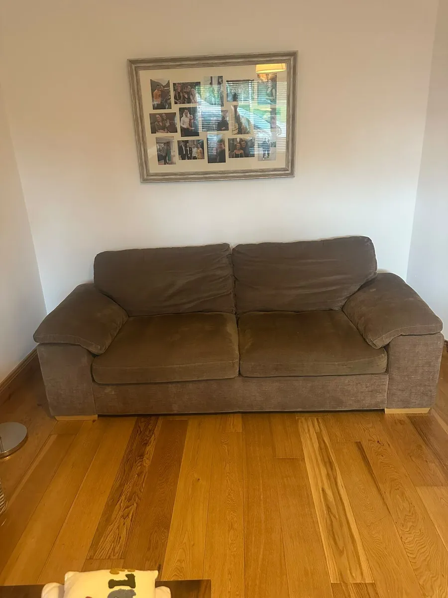 Couch - Image 3
