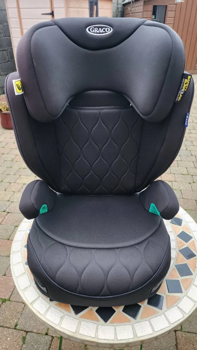 Child Car booster seat - Image 1