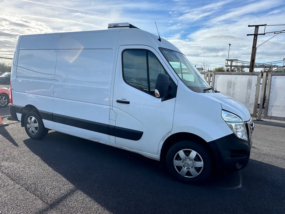 211 NISSAN NV400 - Image 1