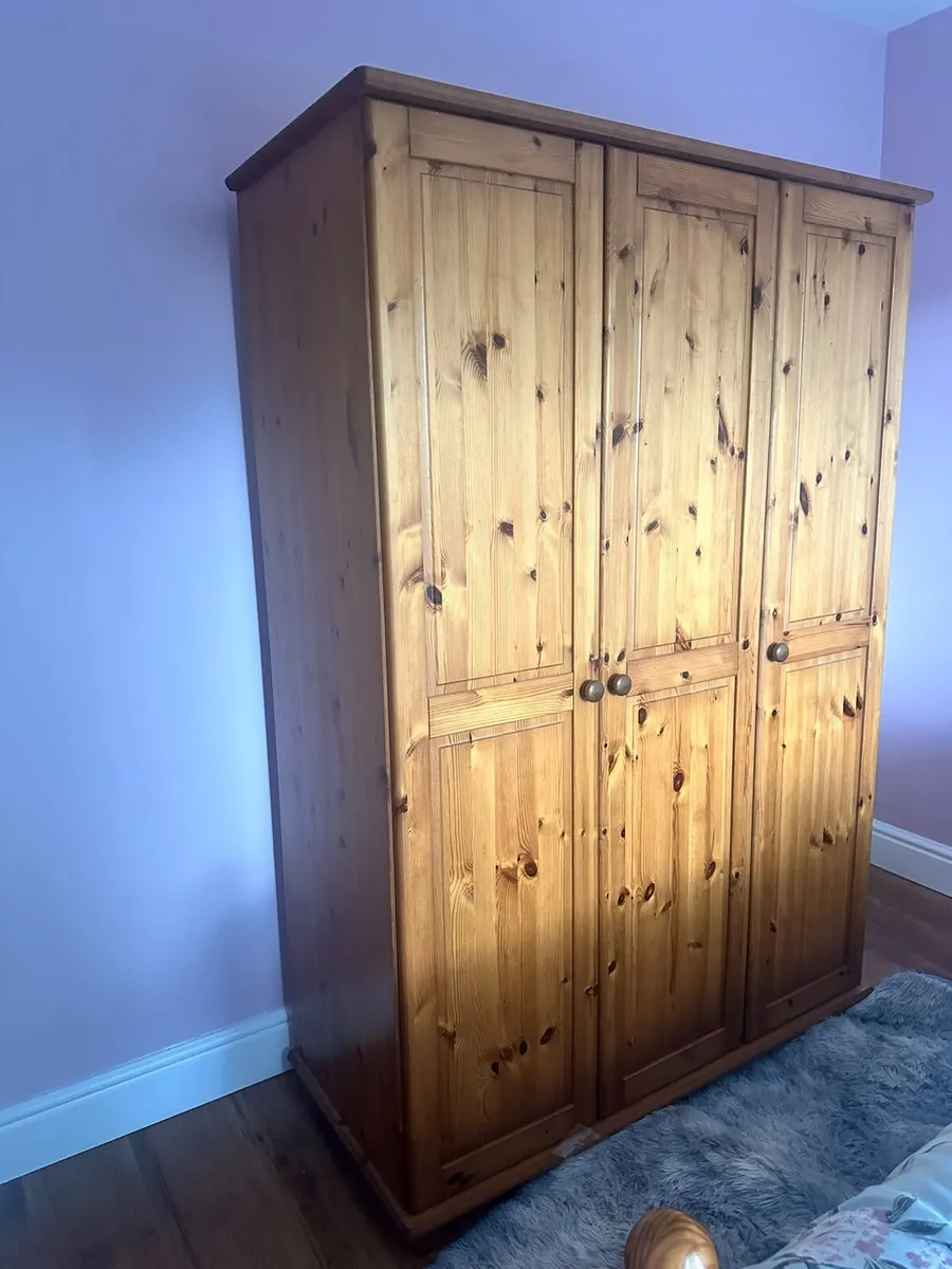 Wardrobe - Image 2