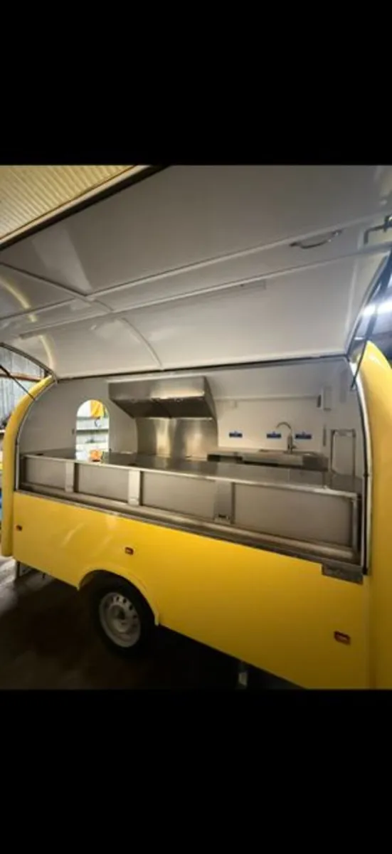 Mobile Food Truck - Image 1