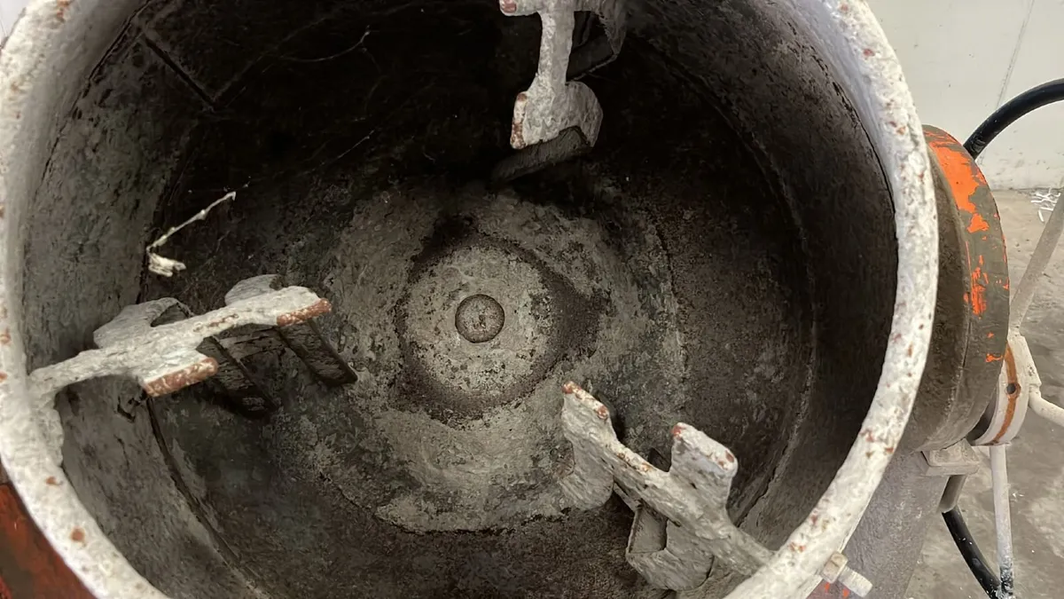 Cement Mixer - Image 2