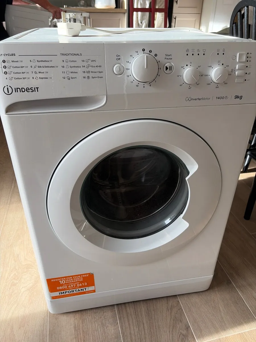 Washing machine - Image 1