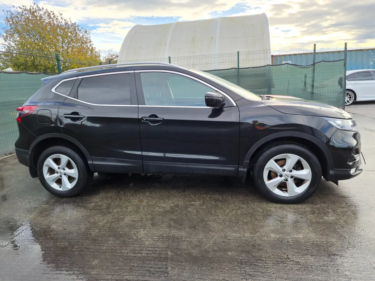 201 Nissan Qashqai  1.4 Petrol - Image 1