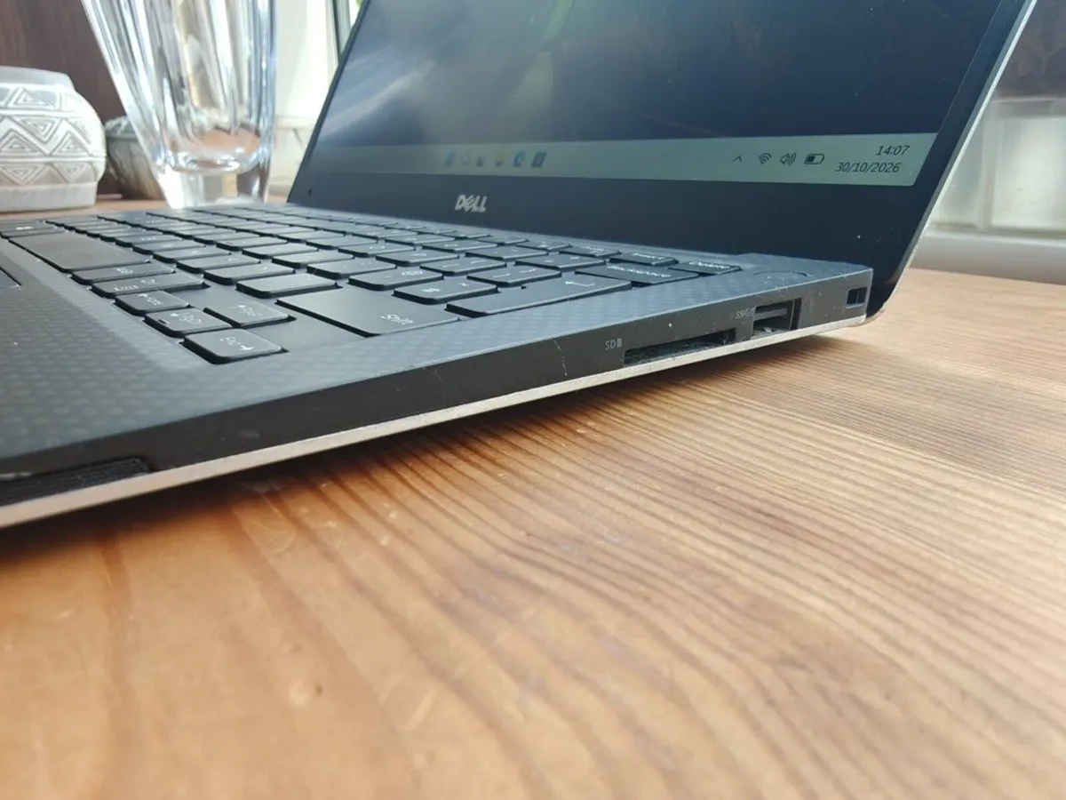 Dell XPS 13-9360 | i7 | 16GB | 256GB | 14" FHD | - Image 3