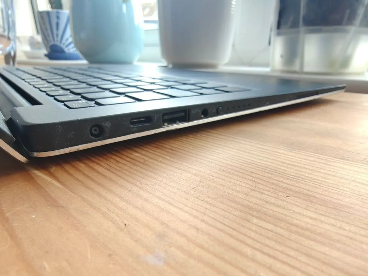 Dell XPS 13-9360 | i7 | 16GB | 256GB | 14" FHD | - Image 4