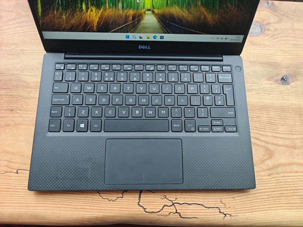 Dell XPS 13-9360 | i7 | 16GB | 256GB | 14" FHD | - Image 2