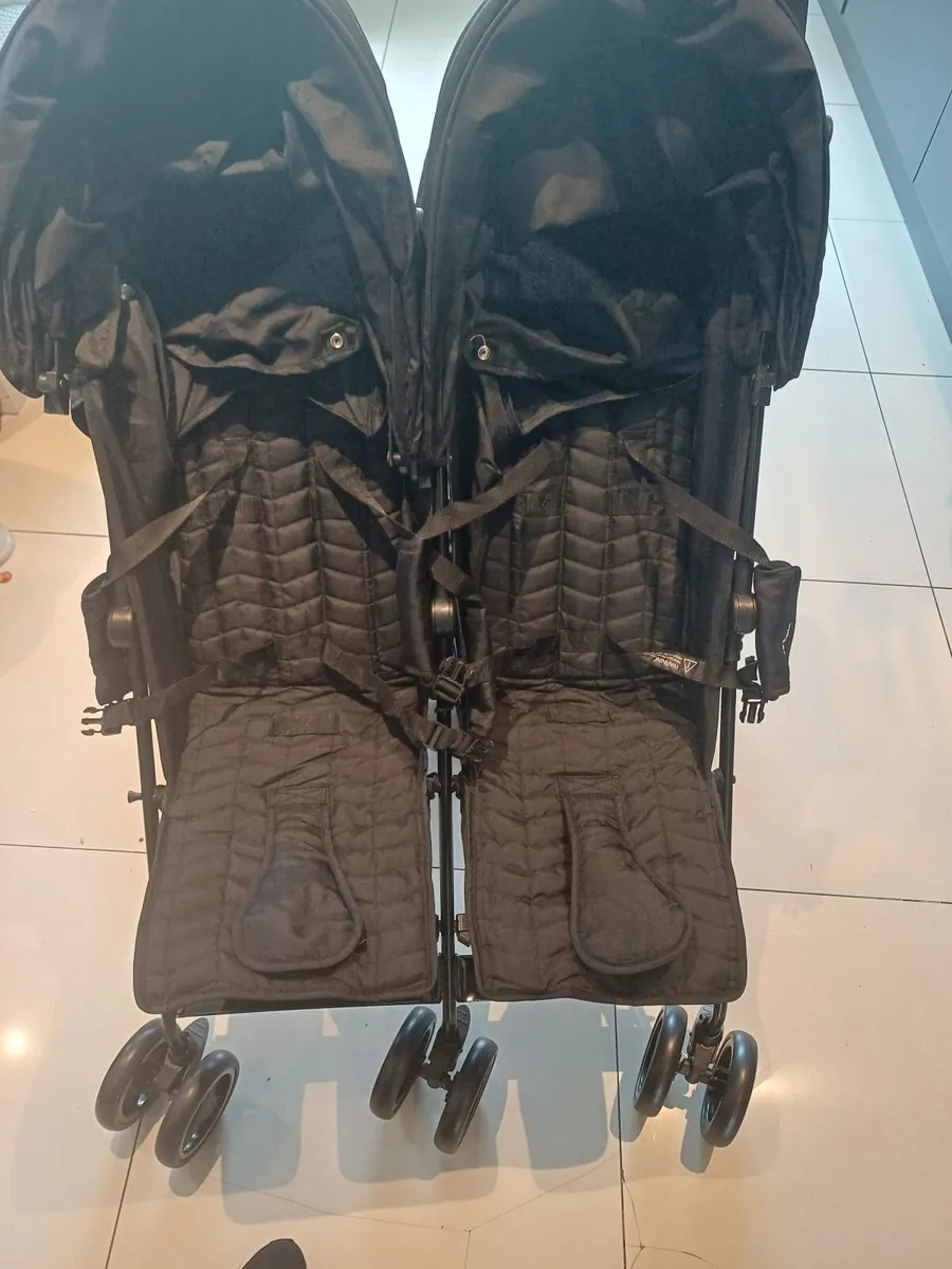 Double stroller - Image 1