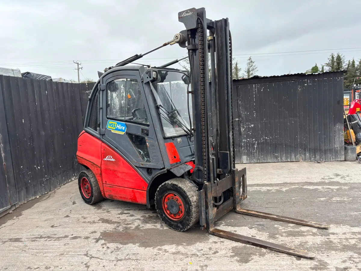 Linde H-Series diesel counterbalanced forklift - Image 1