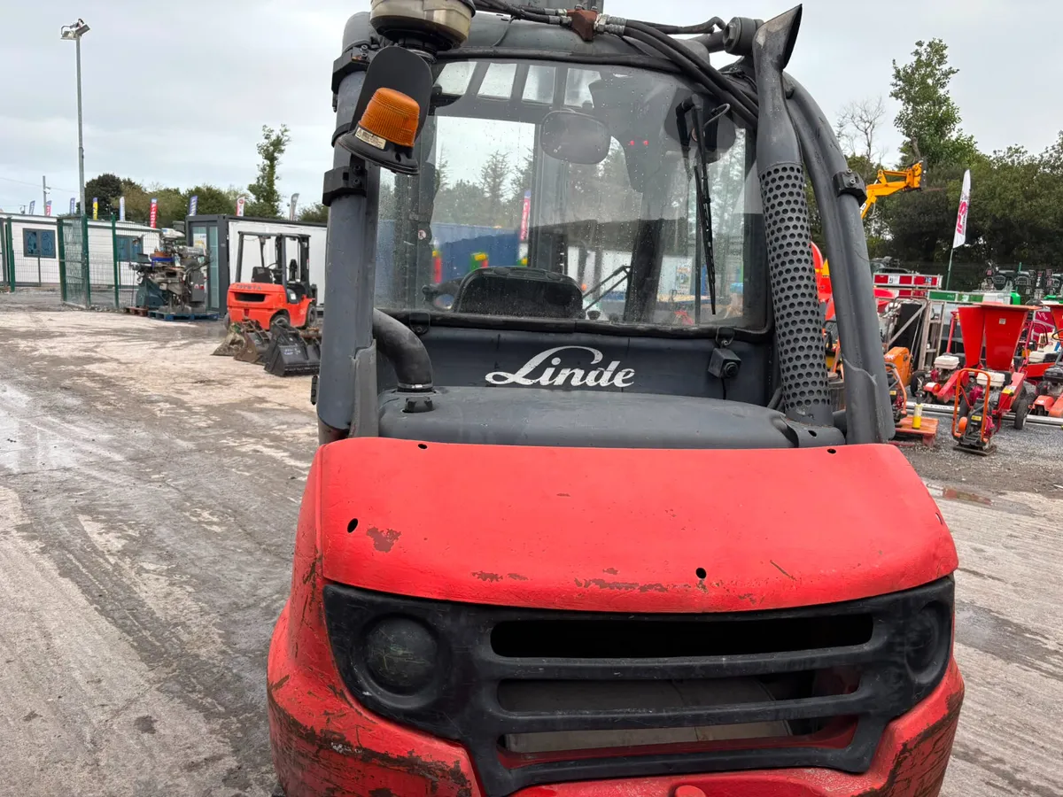 Linde H-Series diesel counterbalanced forklift - Image 4