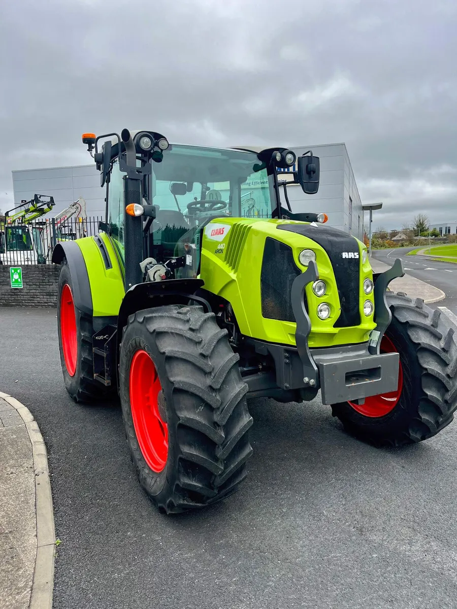 Claas Arion 440 CIS Tractor - 2022 - Image 2