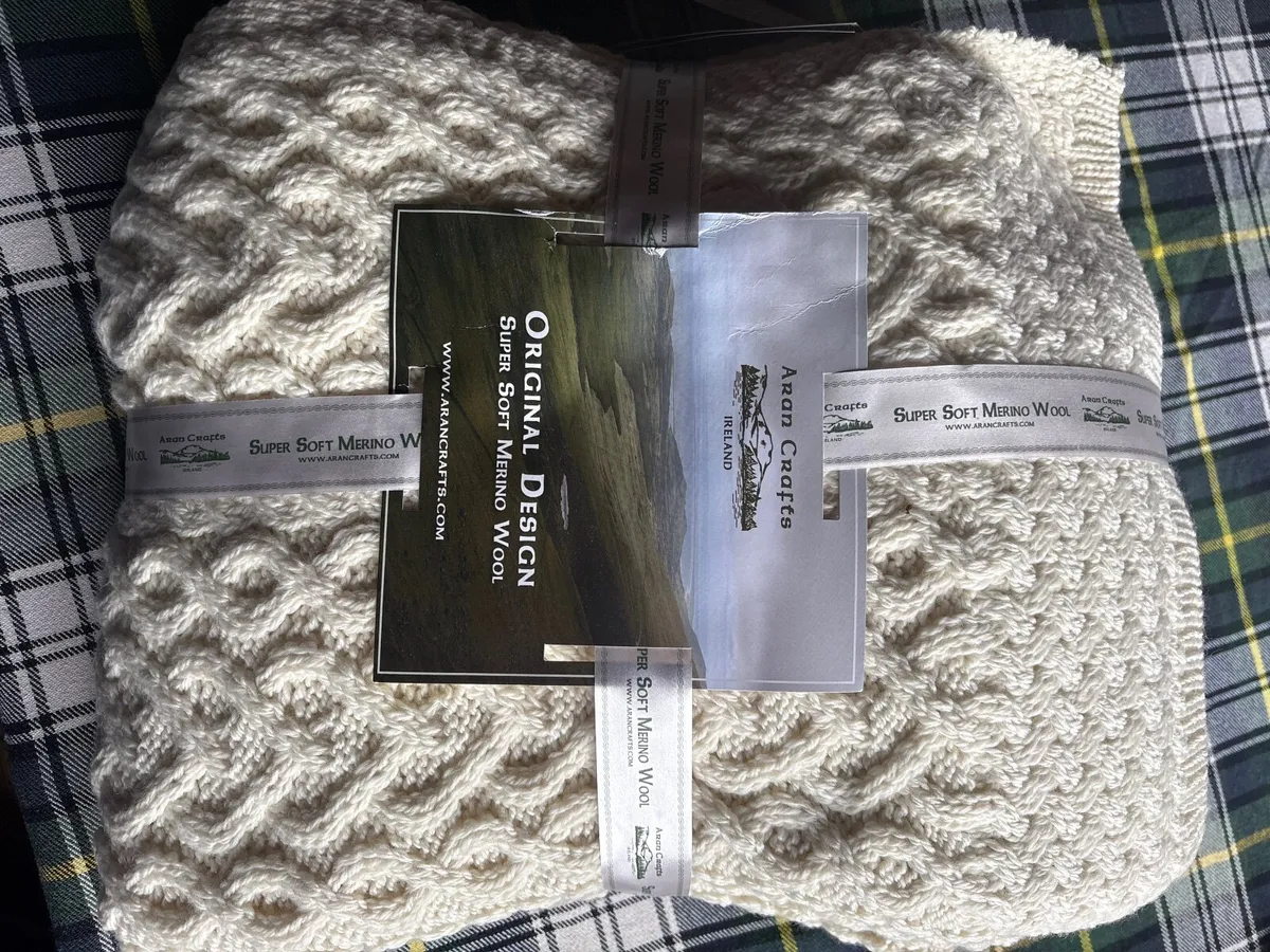 Aran Crafts Super Soft Merino Wool Throw - Image 1