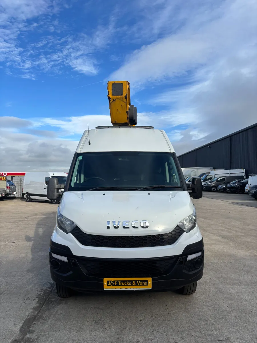 August 2017 Iveco Daily 50C15 Cherry Picker - Image 3