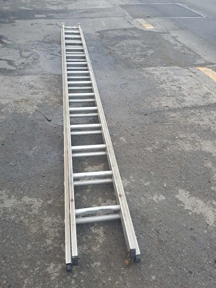 Ladder 26 foot long working 100-percent - Image 1