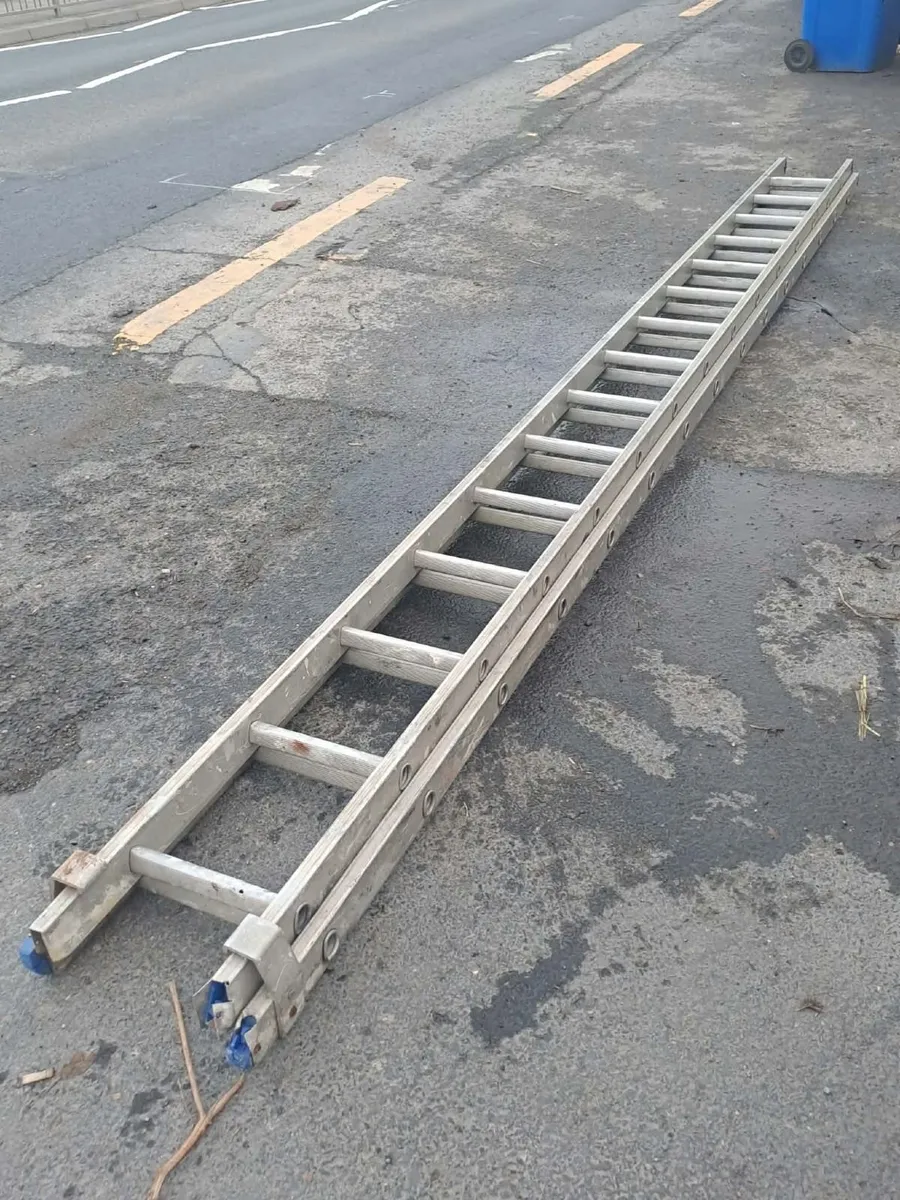 Ladder 26 foot long working 100-percent - Image 3