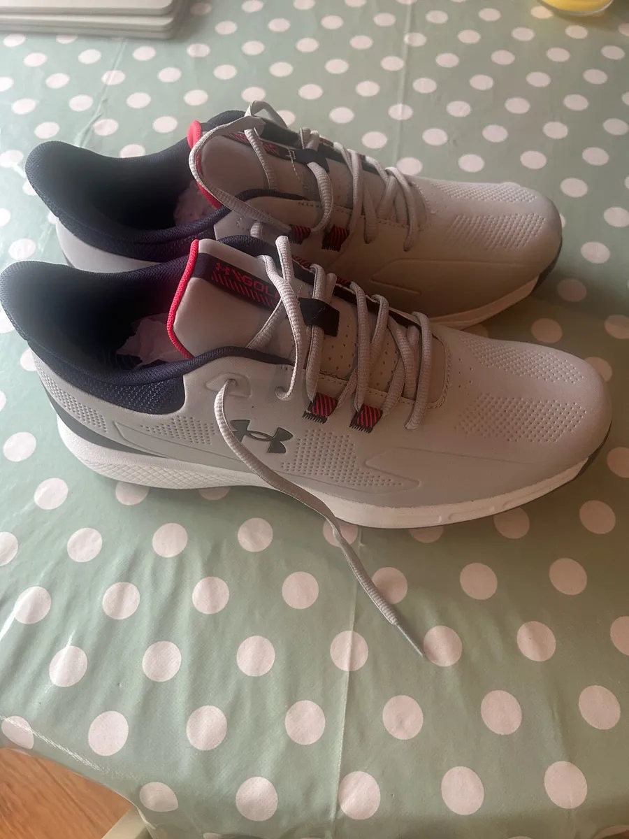 Under Armour Golf Shoes UK10 - Image 1