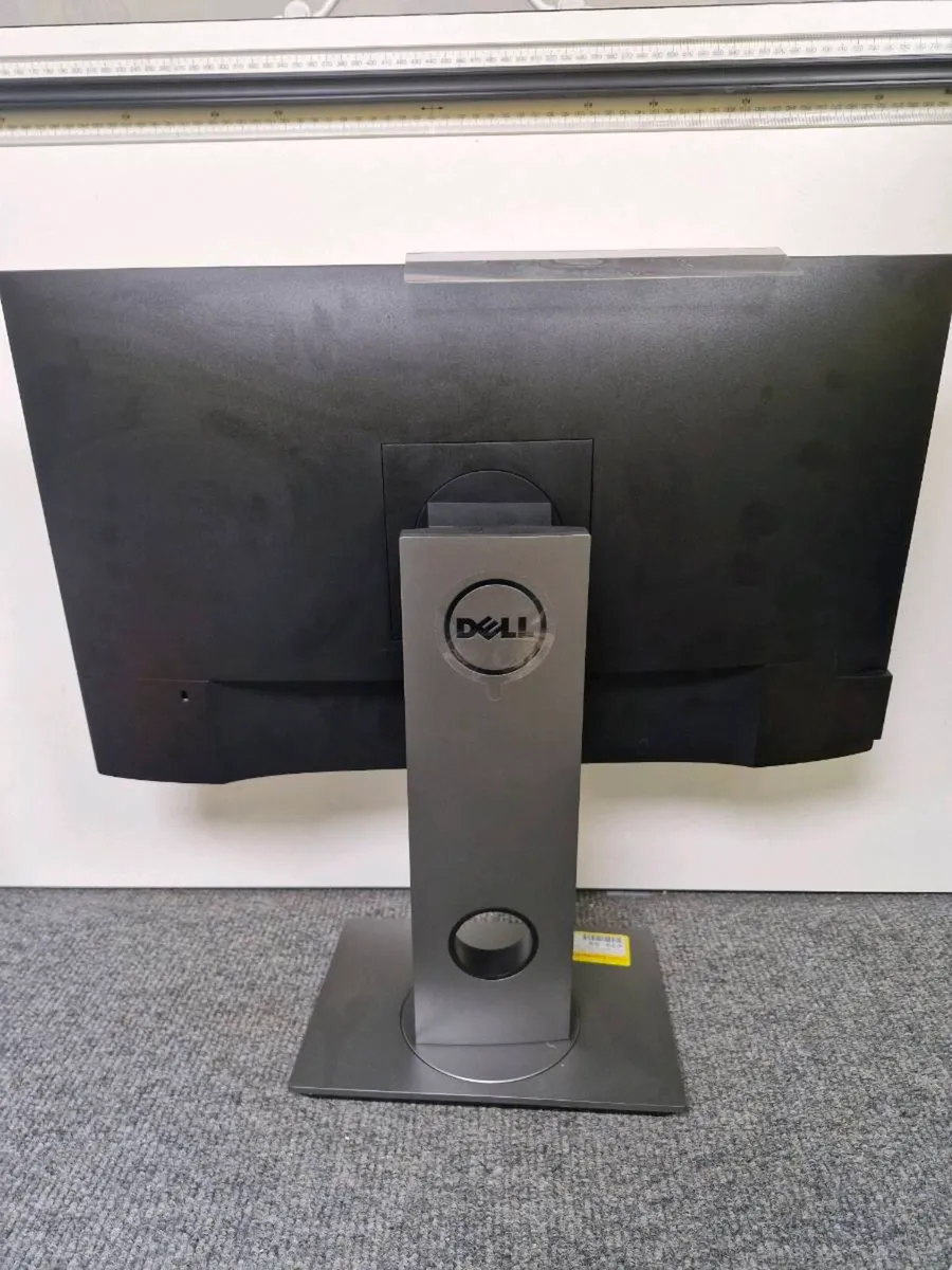Dell 24" Monitor - Image 2