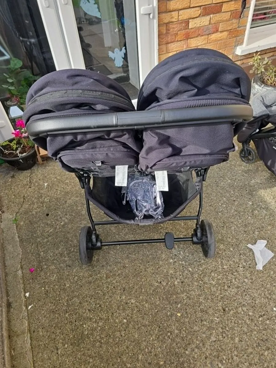 Joie Signature Estrella double pram - Image 4