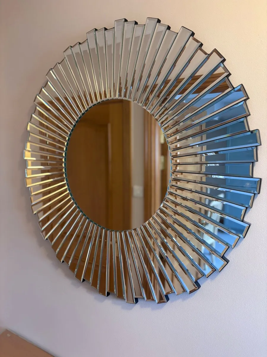 900mm Round Hall Mirror - Image 1