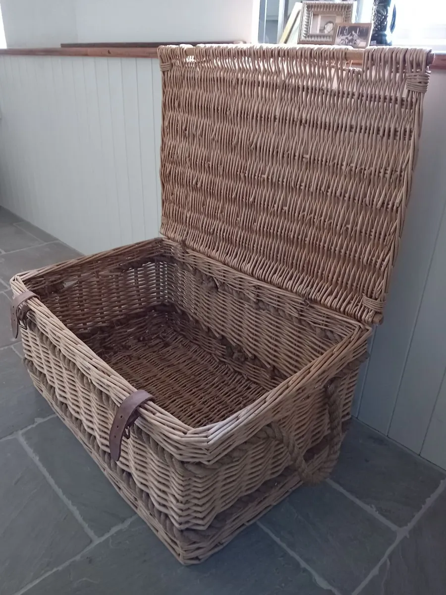 LARGE WICKER RATTAN CANE LOG STORAGE BASKET - Image 3