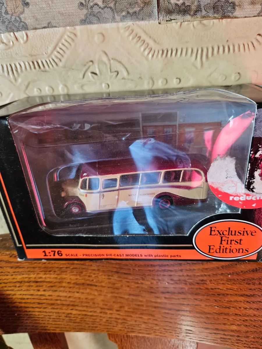 Corgi Bus - Image 1