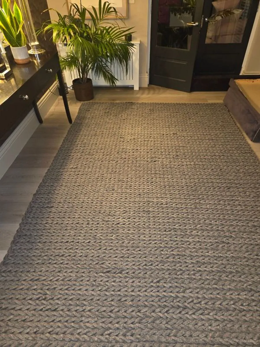 Absolutely stunning grey hand woven braided chunky knit rug - Image 3