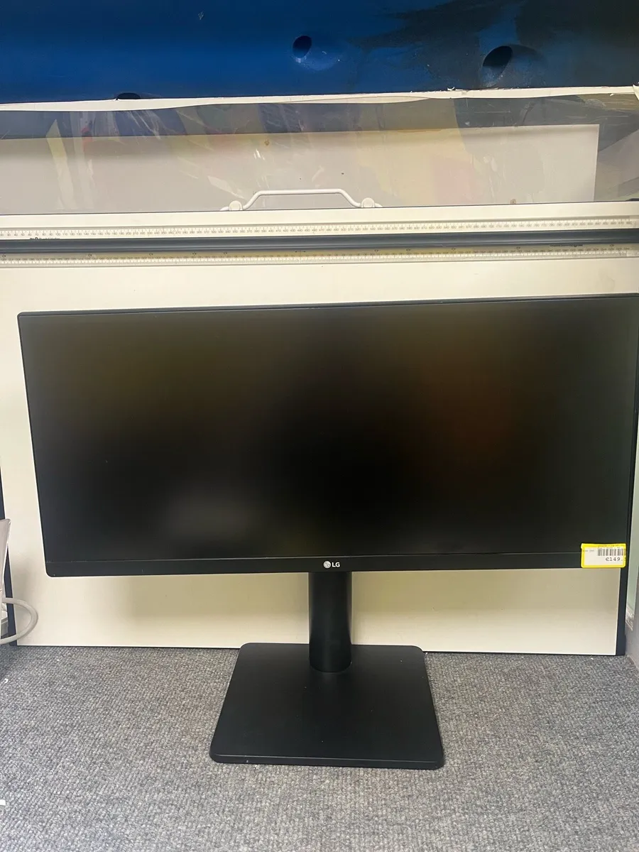 LG 29” Ultrawide Monitor - 29UB67B - Image 1
