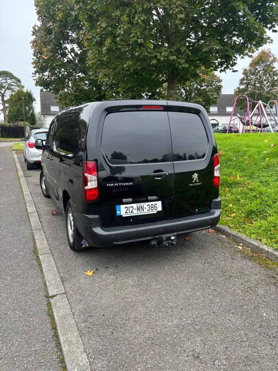2021 Peugeot partner long wheelbase - Image 2