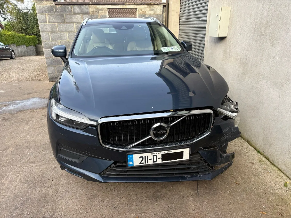211 VOLVO XC 60 - Image 4