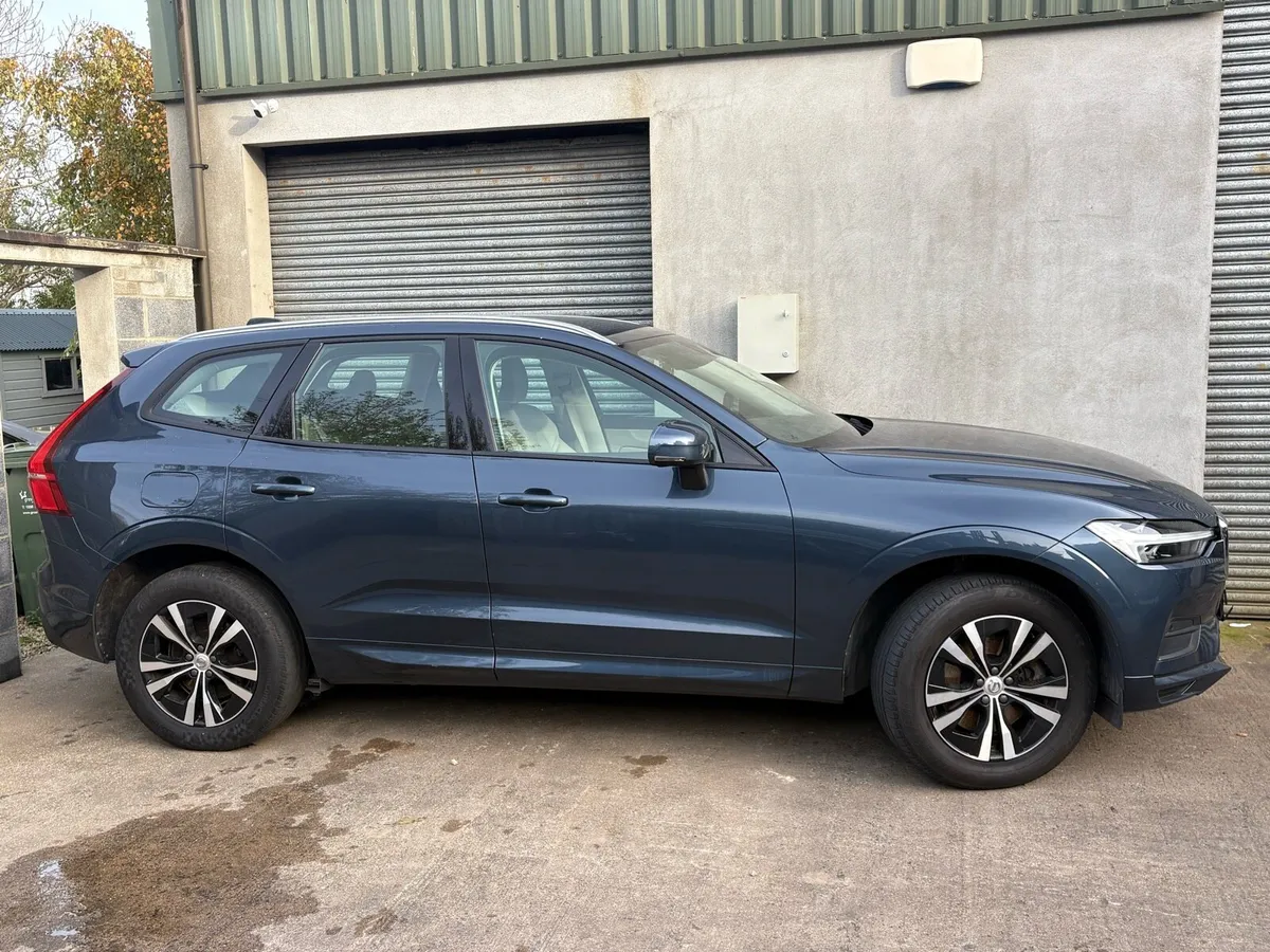 211 VOLVO XC 60 - Image 2