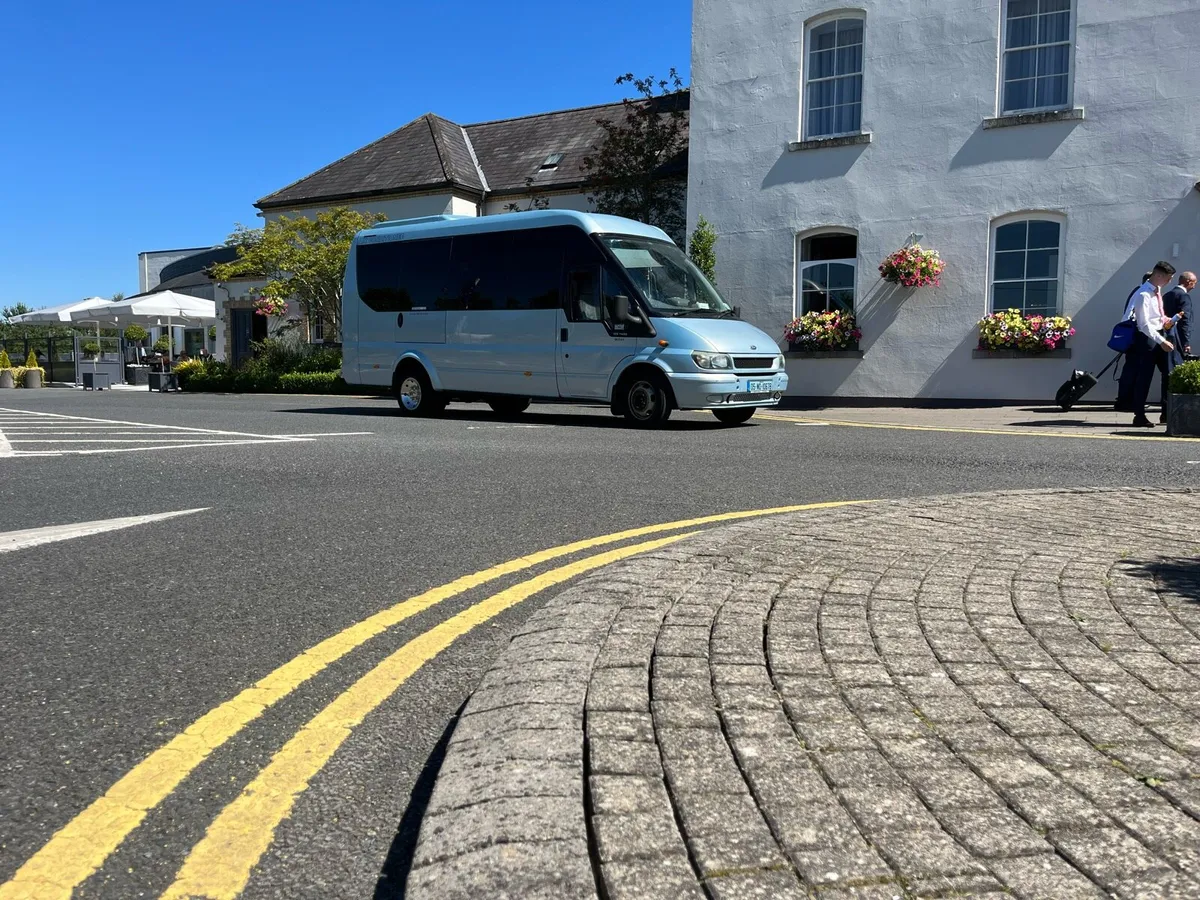 Coach Body Ford Transit - Image 3