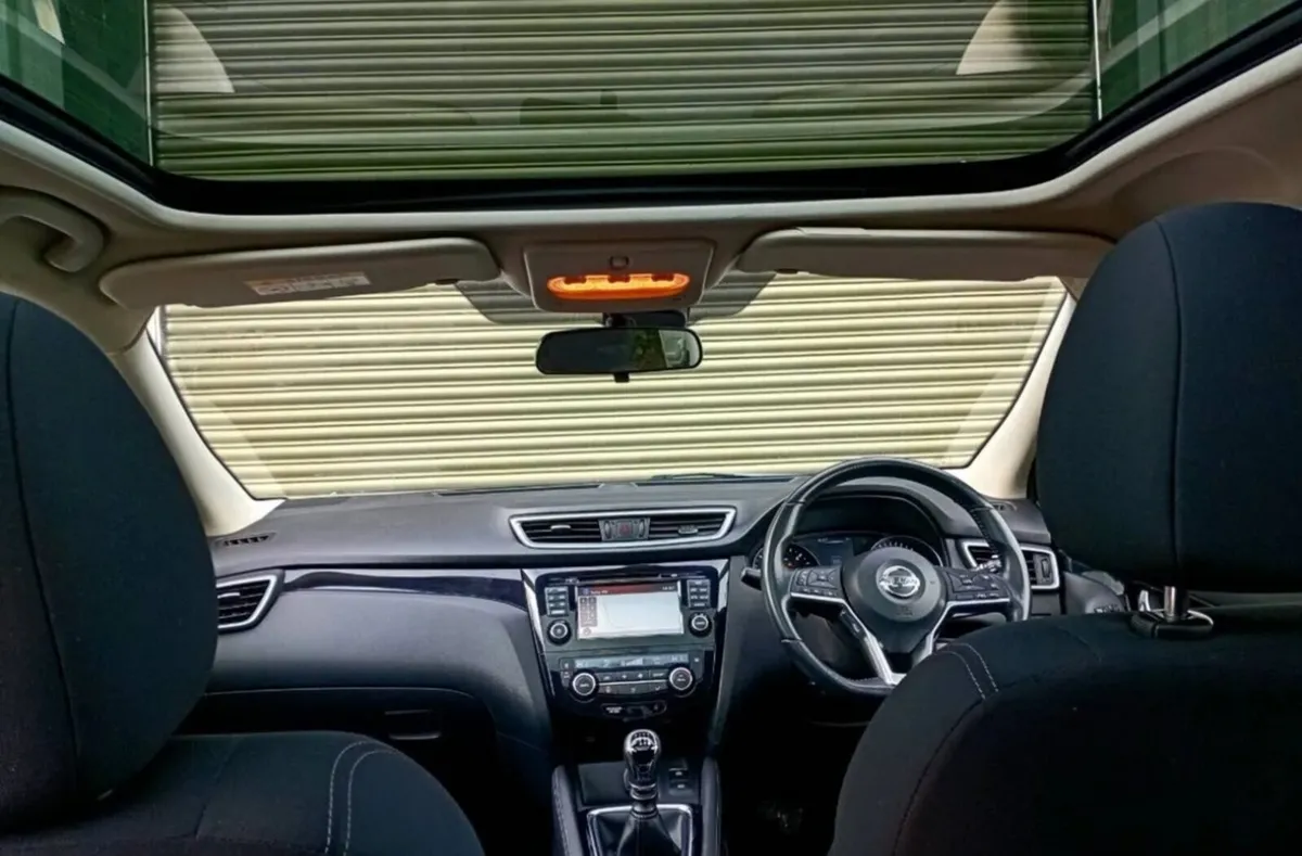Nissan Qashqai 1.5 DCI N-connecta 5DR - Image 2