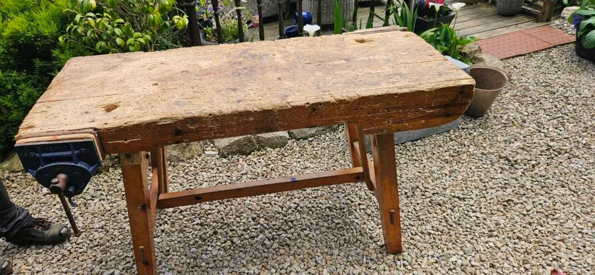 WORK BENCH - Image 1