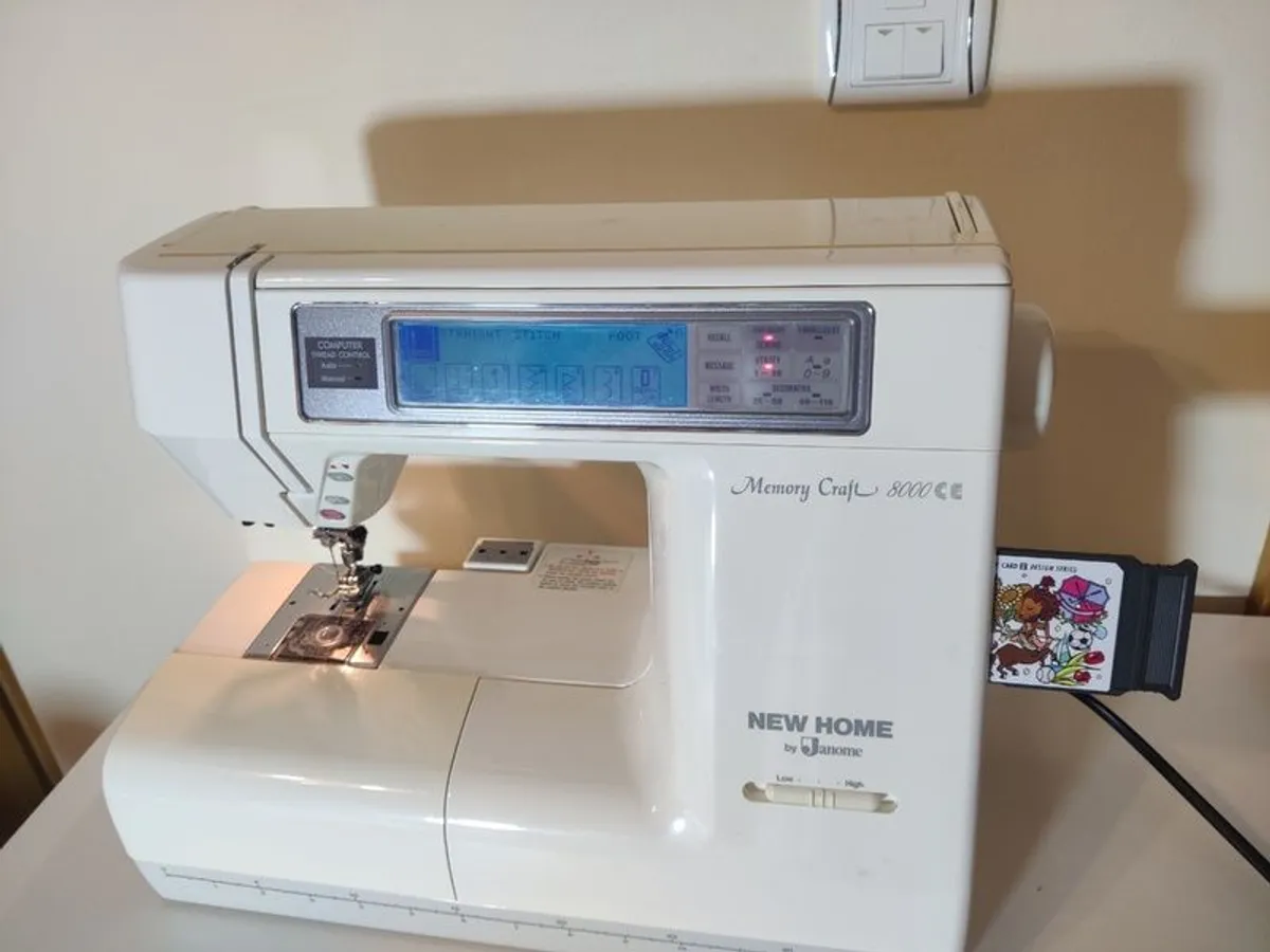 Janome Memory Craft 8000ce - Image 3