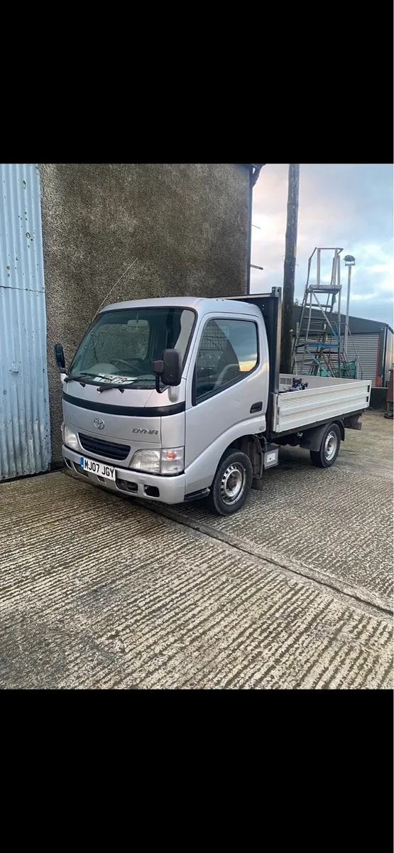 toyota dyna - Image 1