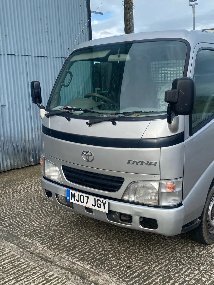 toyota dyna - Image 3