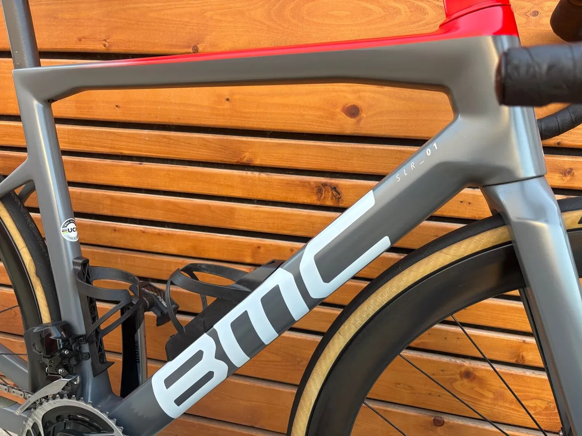 BMC Teammachine SLR01 – SRAM Red eTap AXS– ENVE 45 - Image 2