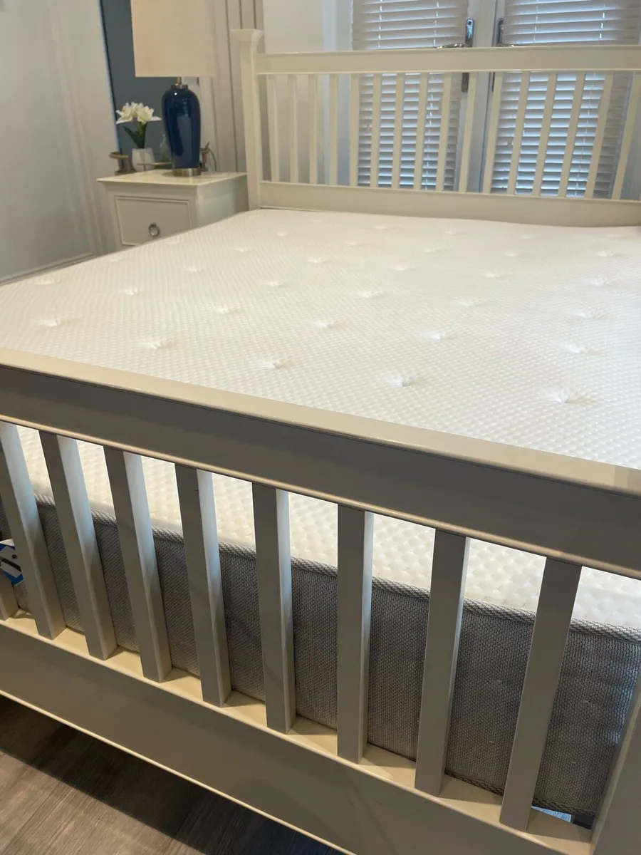 Fantastic King Size Bed and Mattress - Image 2
