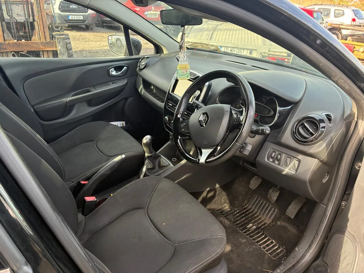 2015 Renault Clio 1.2 Petrol - Image 3