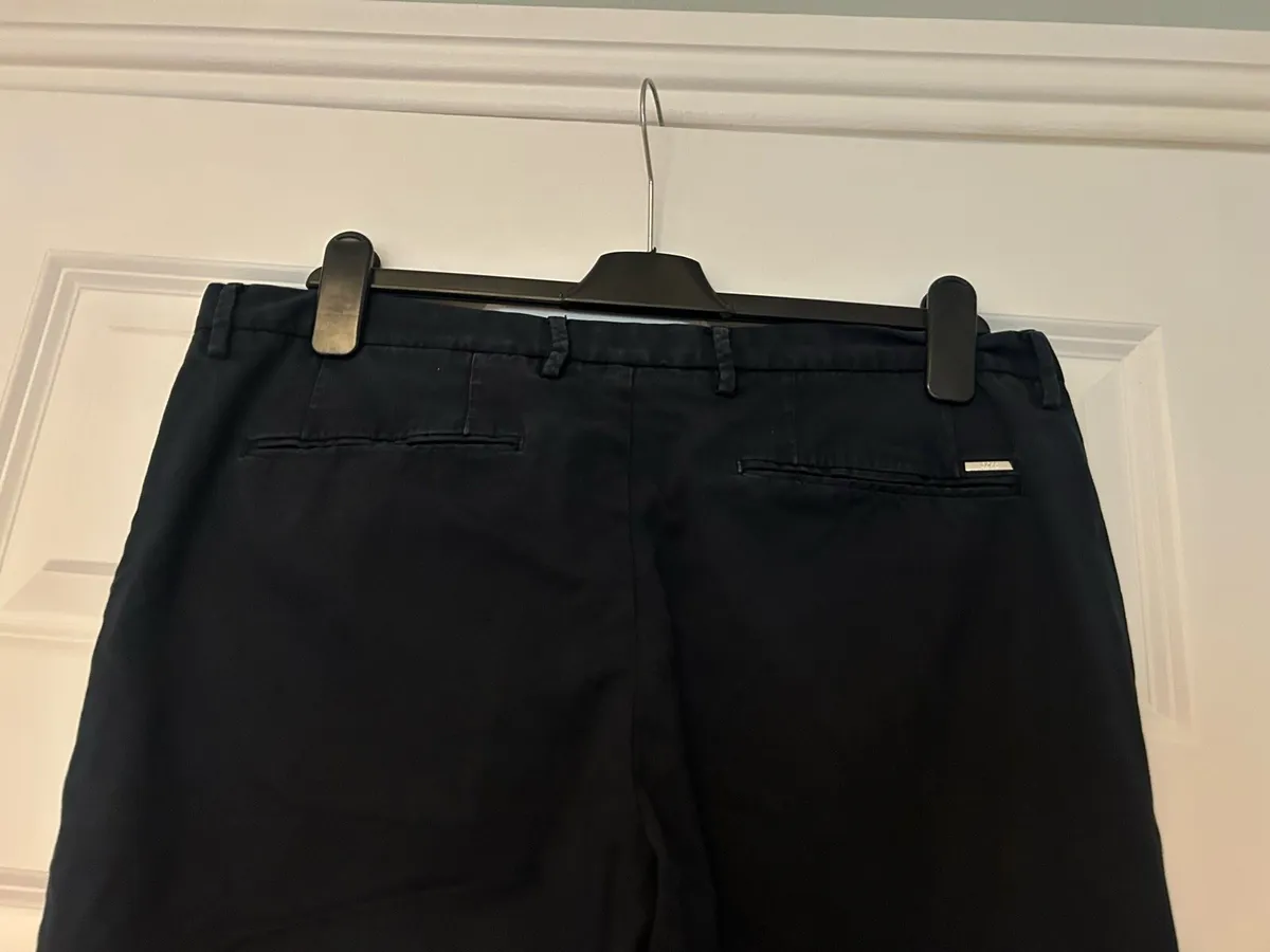 Hugo Boss chinos - Image 2