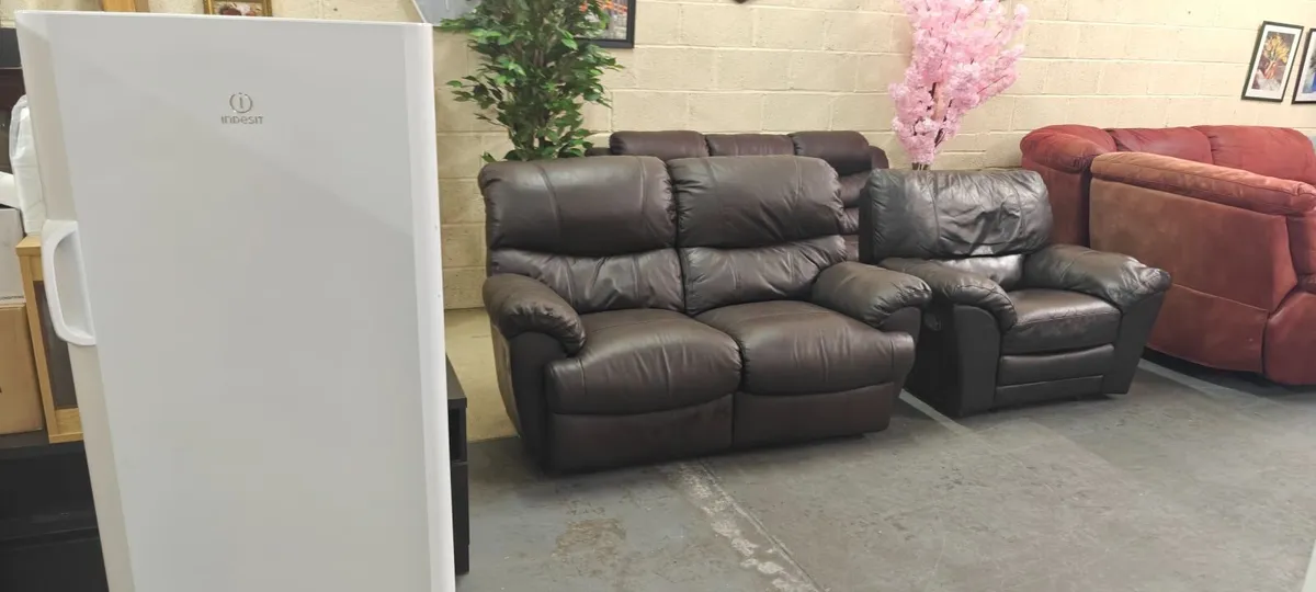2 Seater + 1 Armchair Recliners - Image 3