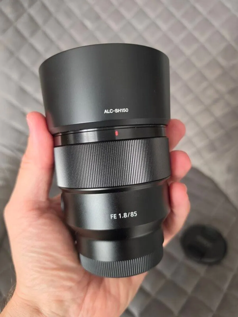 Sony Sel Fe 85mm F1.8 Syx Lens - Image 4