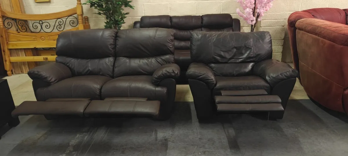 2 Seater + 1 Armchair Recliners - Image 2