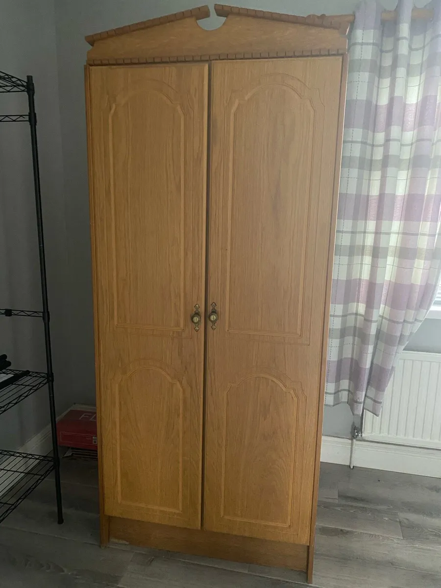 Bedroom set - Image 1