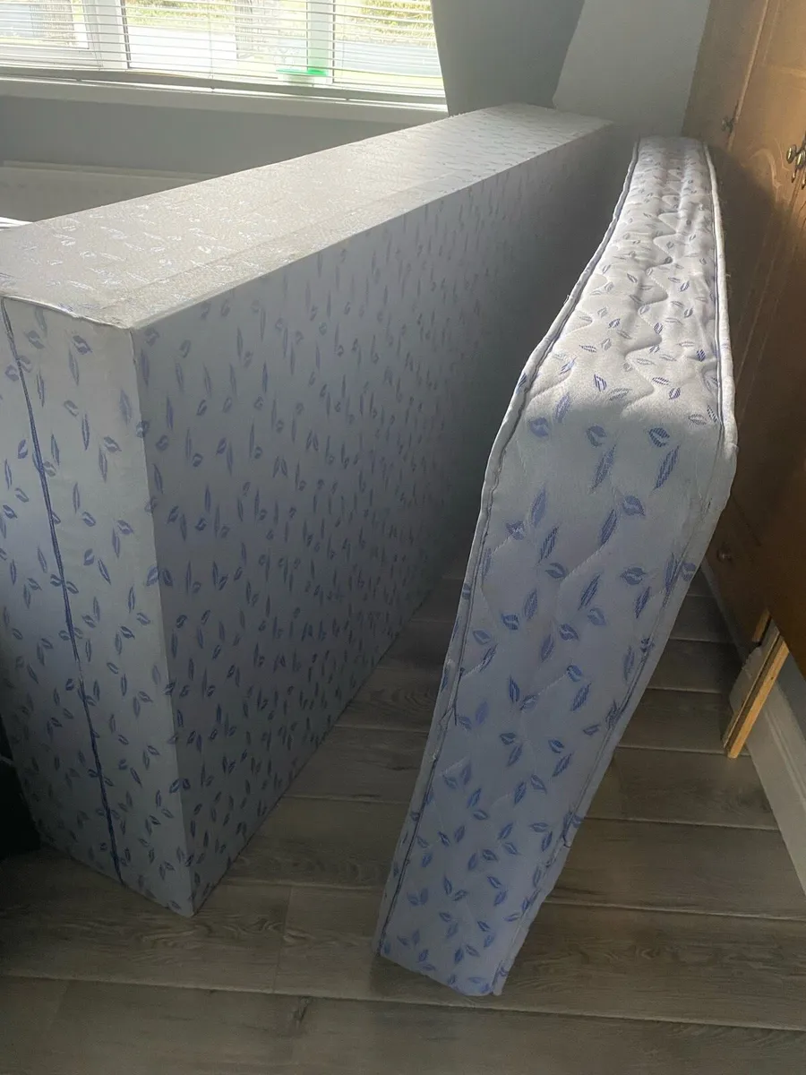 Bedroom set - Image 4