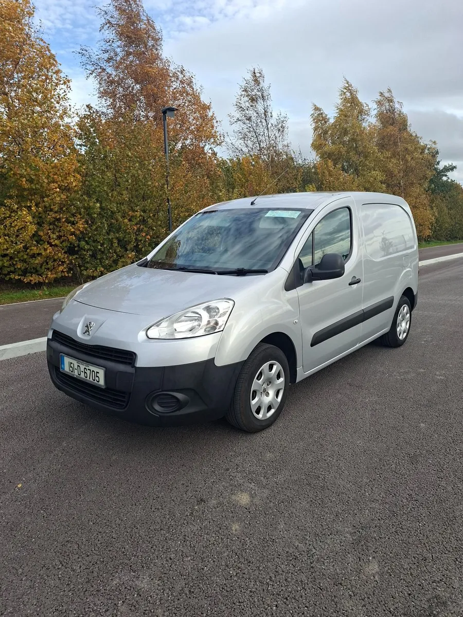 2015 Peugeot Partner van - Image 1